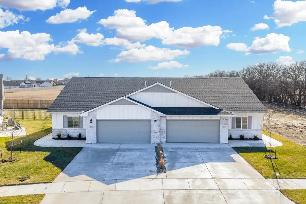 813 N Rainbow Lake Street Wichita KS 67235