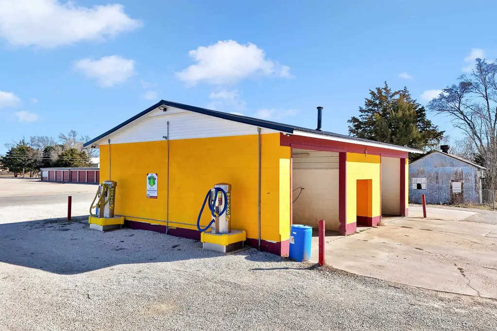 423 N Colorado Avenue Burrton KS 67020