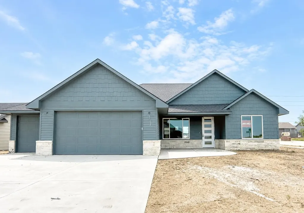 5400 N Toben Court Bel Aire KS 67226