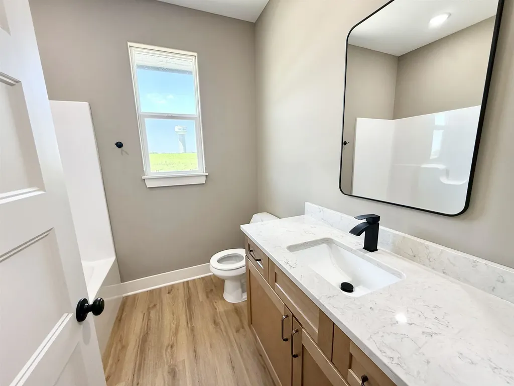 5400 N Toben Court Bel Aire KS 67226