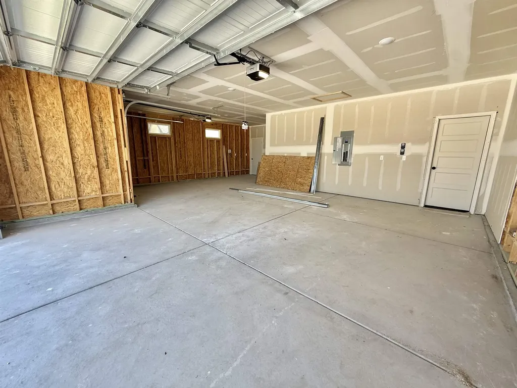 5400 N Toben Court Bel Aire KS 67226