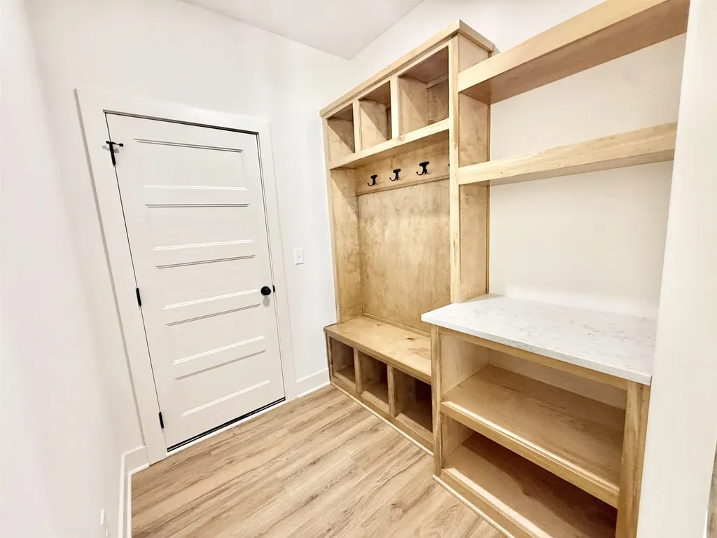 5400 N Toben Court Bel Aire KS 67226