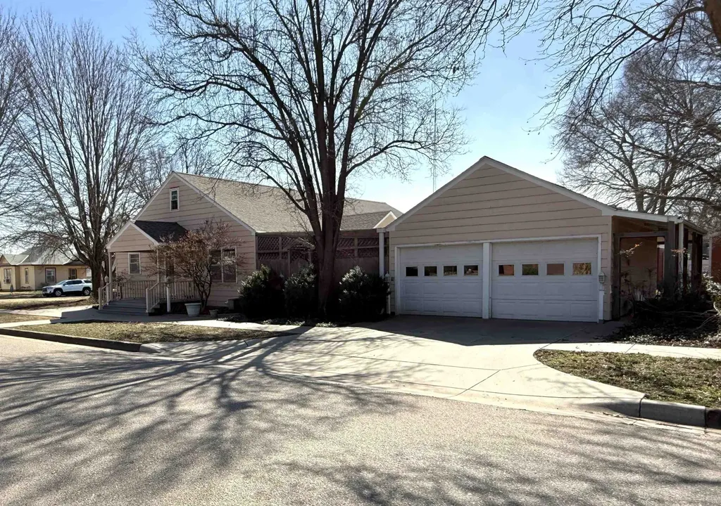 624 N Springfield Anthony KS 67003