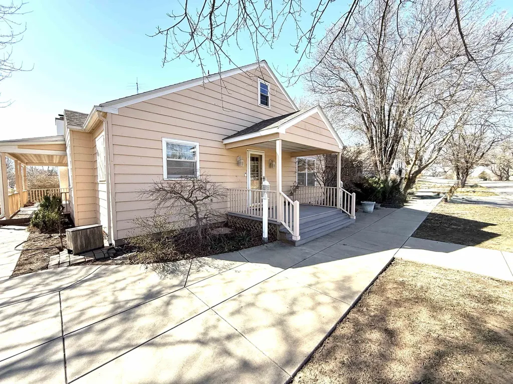 624 N Springfield Anthony KS 67003