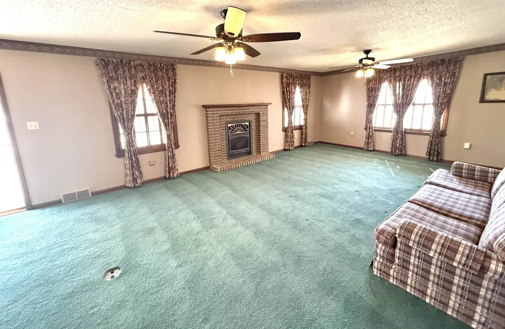624 N Springfield Anthony KS 67003