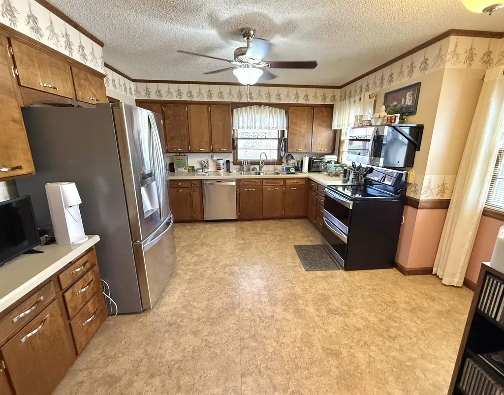 624 N Springfield Anthony KS 67003