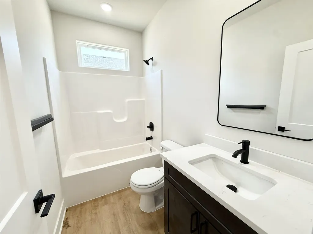 5404 N Toben Court Bel Aire KS 67226