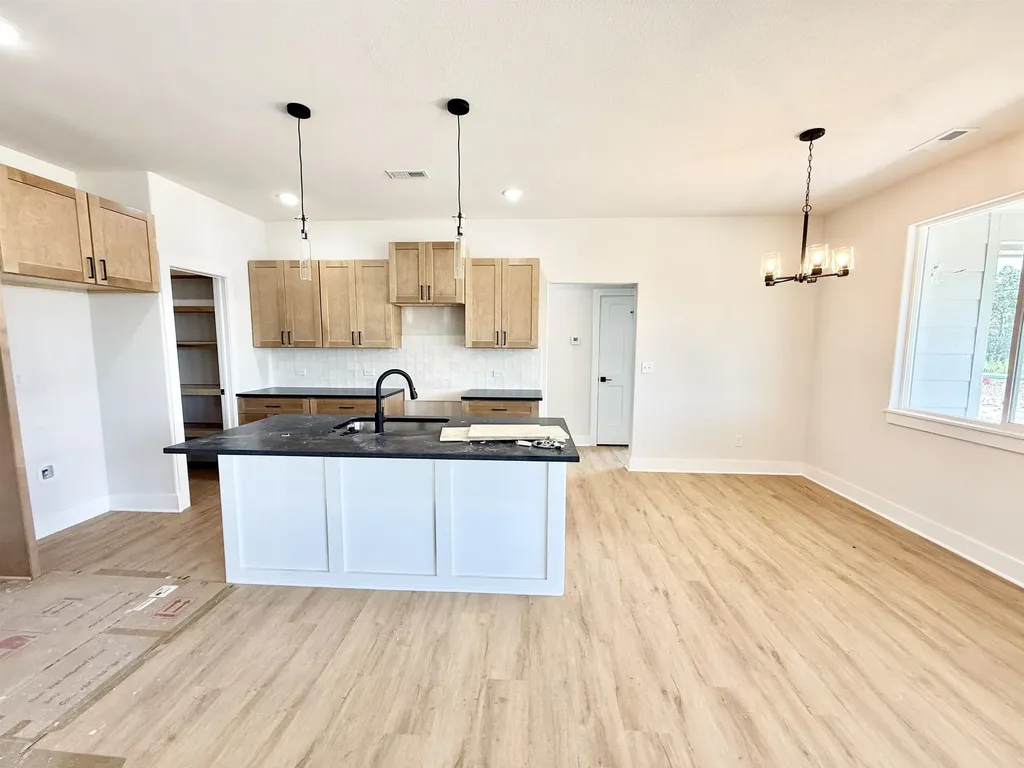 5404 N Toben Court Bel Aire KS 67226