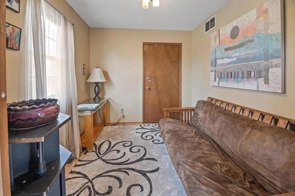307 N Sioux Street Kechi KS 67067