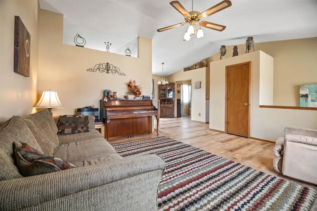 307 N Sioux Street Kechi KS 67067