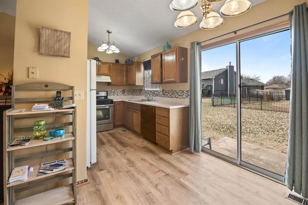 307 N Sioux Street Kechi KS 67067