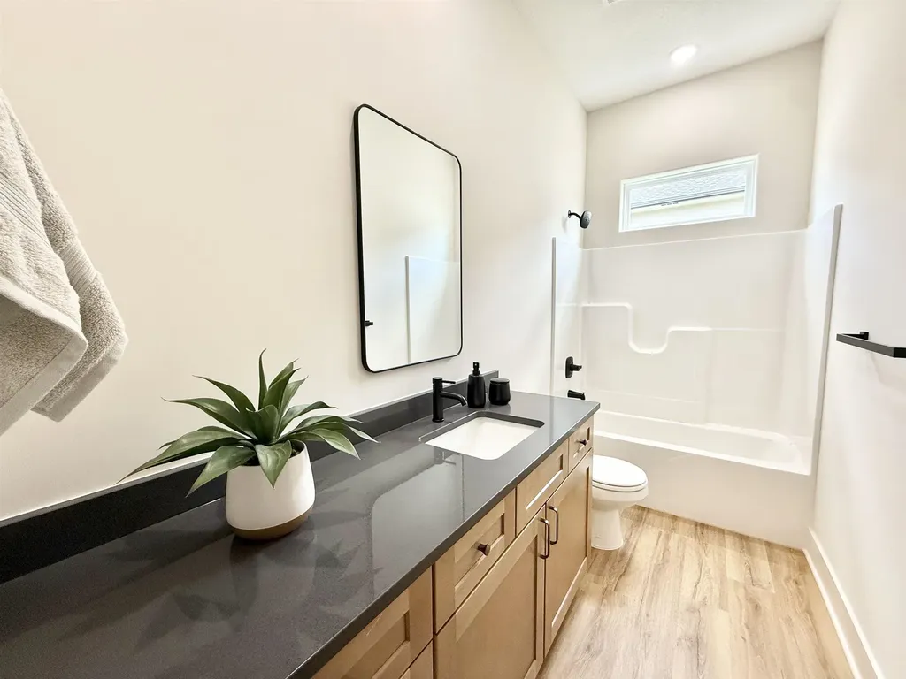 5412 N Toben Court Bel Aire KS 67226