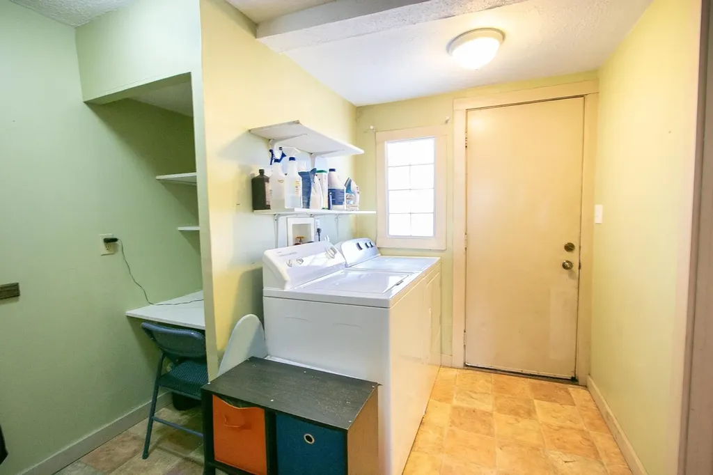 308 E 2nd Street Newton KS 67114