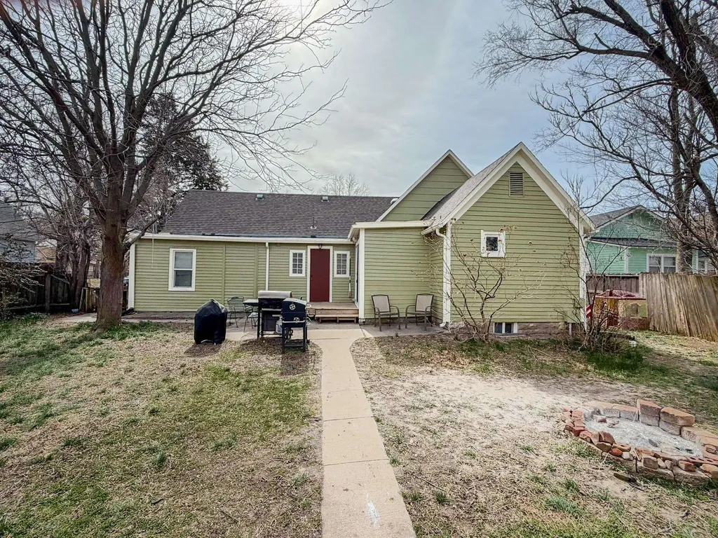 308 E 2nd Street Newton KS 67114