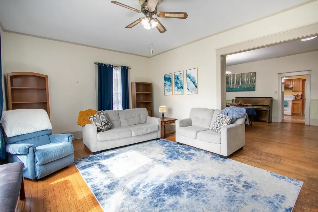 308 E 2nd Street Newton KS 67114