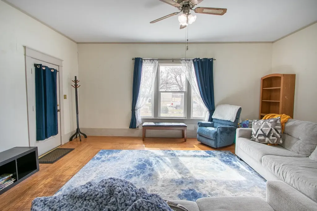 308 E 2nd Street Newton KS 67114