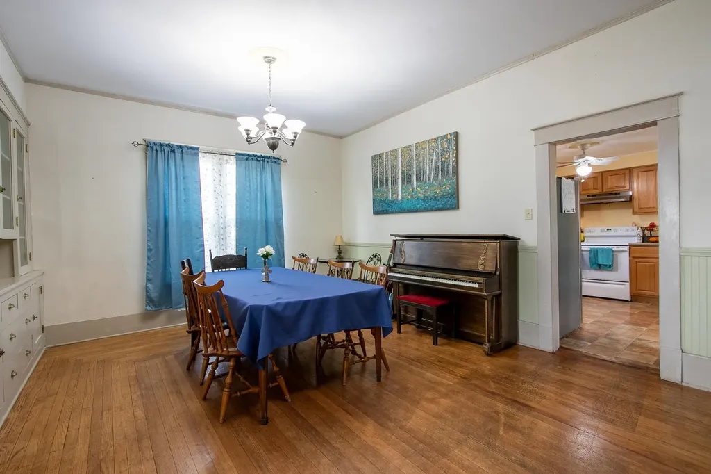 308 E 2nd Street Newton KS 67114