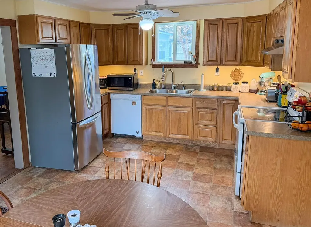 308 E 2nd Street Newton KS 67114