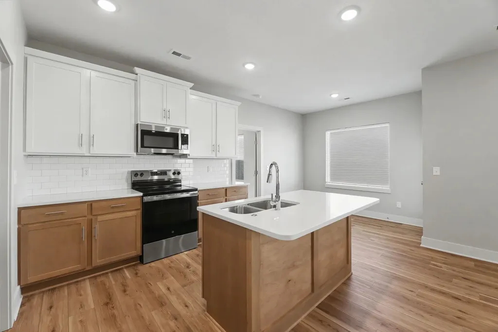 596 W Long Path Court Goddard KS 67052