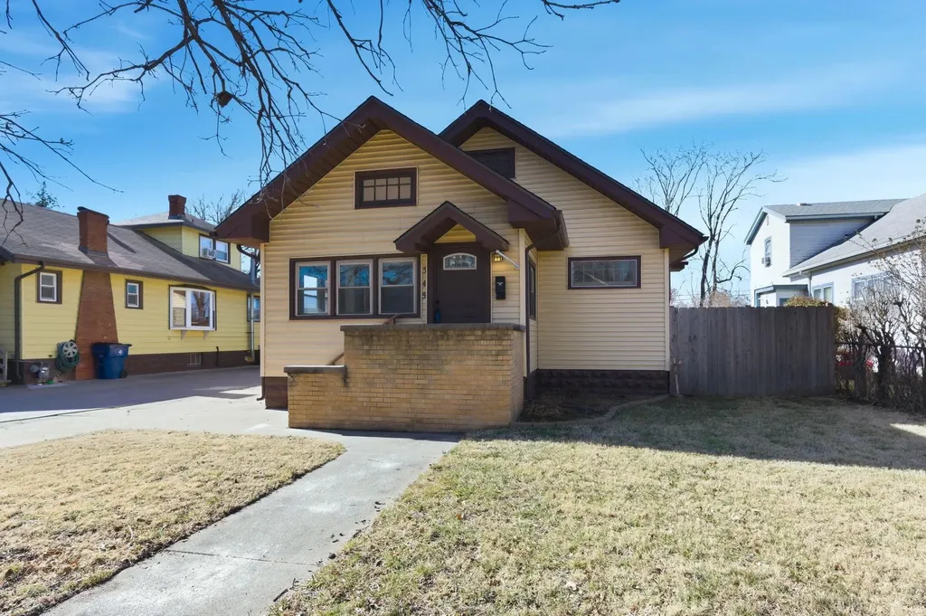 345 S Holyoke Street Wichita KS 67218