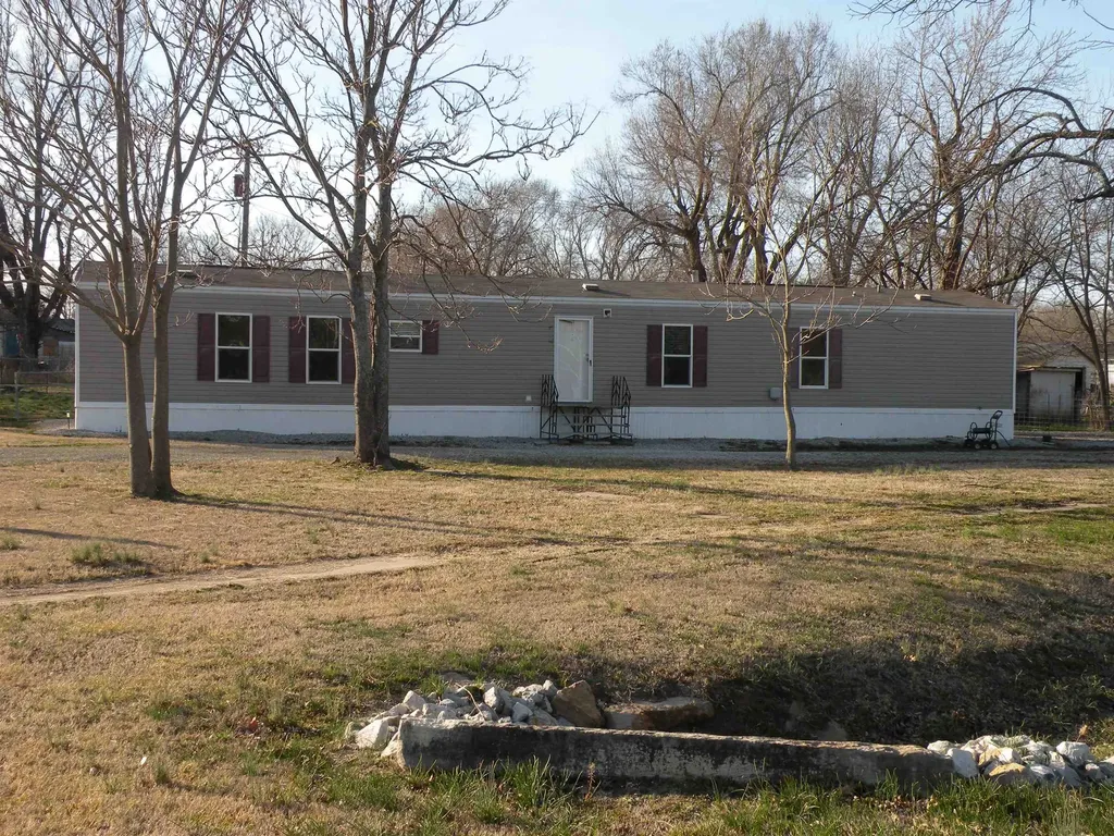 444 S Wabash Howard KS 67349