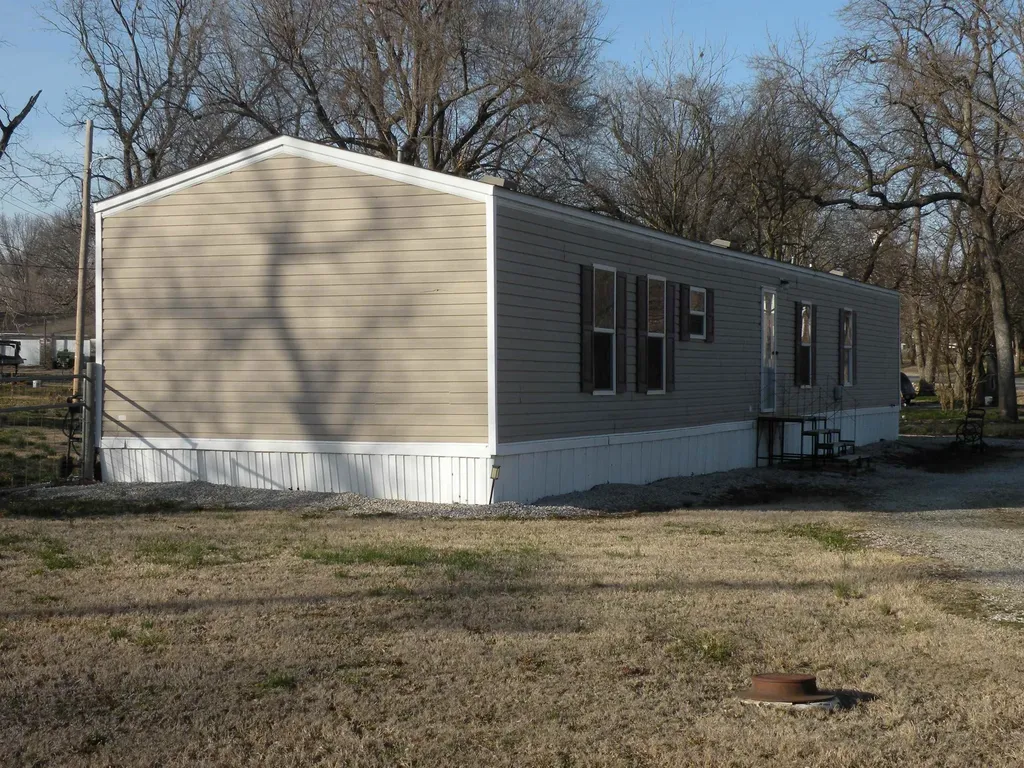 444 S Wabash Howard KS 67349