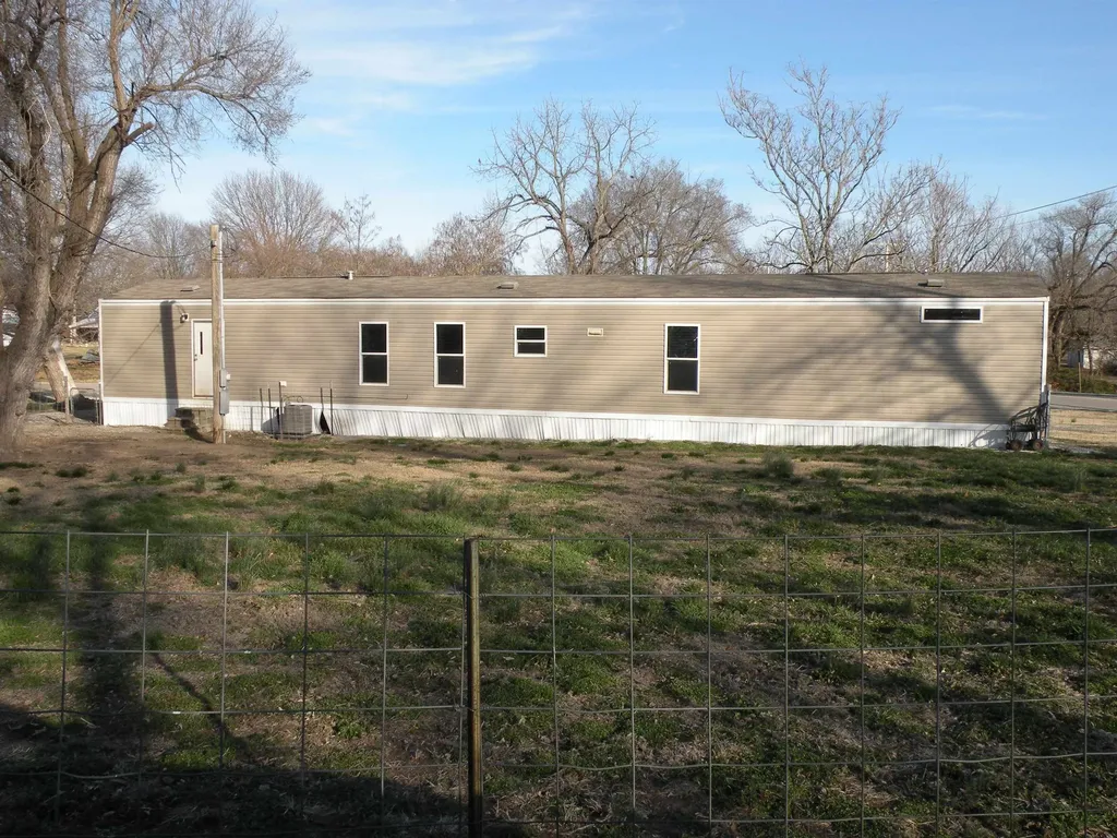 444 S Wabash Howard KS 67349
