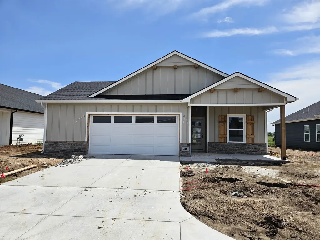 908 N Forestview Court Wichita KS 67235