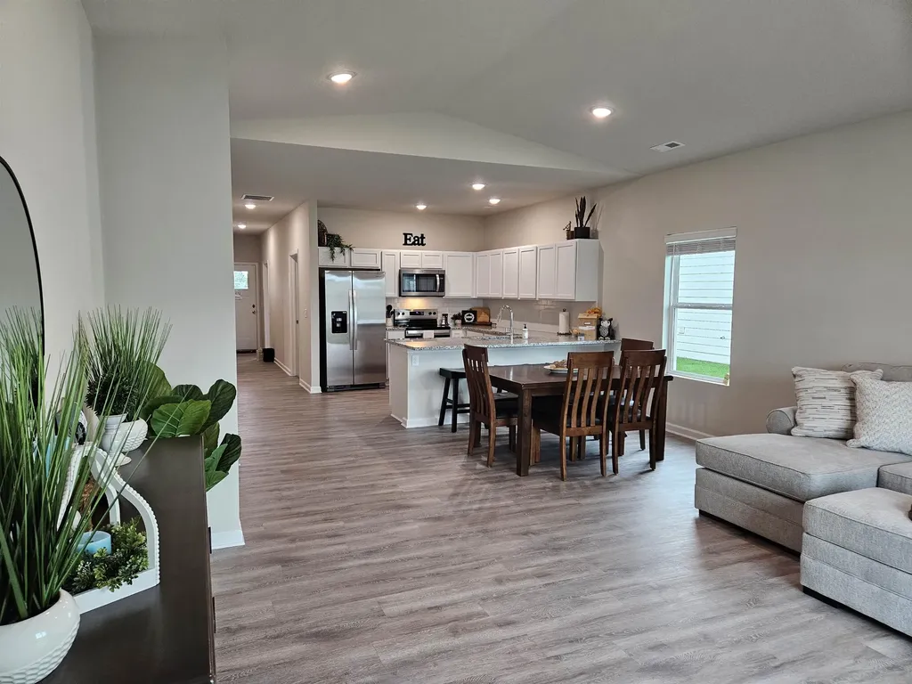 908 N Forestview Court Wichita KS 67235