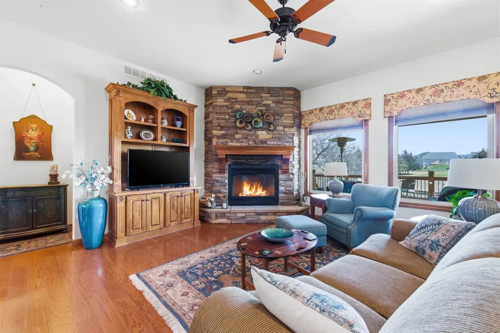 1219 E Waters Edge Street Derby KS 67037
