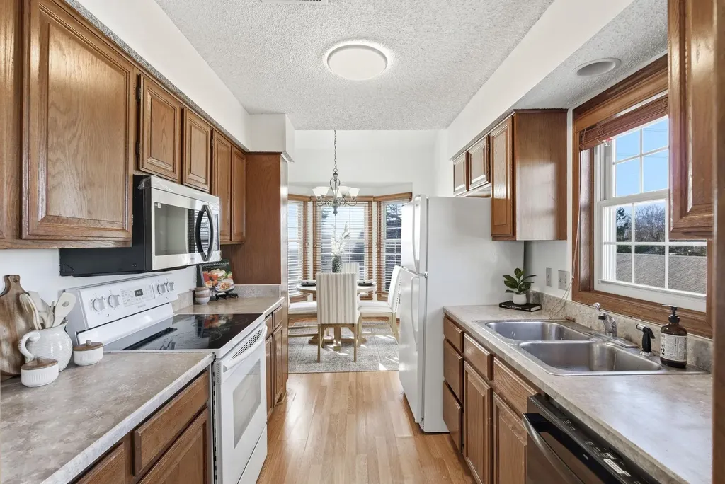 8018 E Woodspring Way Wichita KS 67226