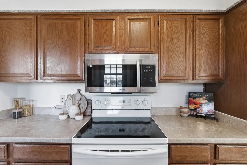 8018 E Woodspring Way Wichita KS 67226