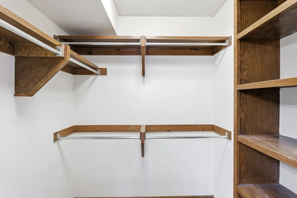 8018 E Woodspring Way Wichita KS 67226