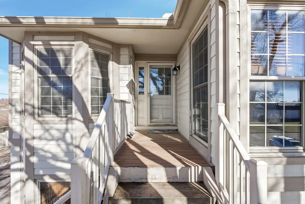 8018 E Woodspring Way Wichita KS 67226