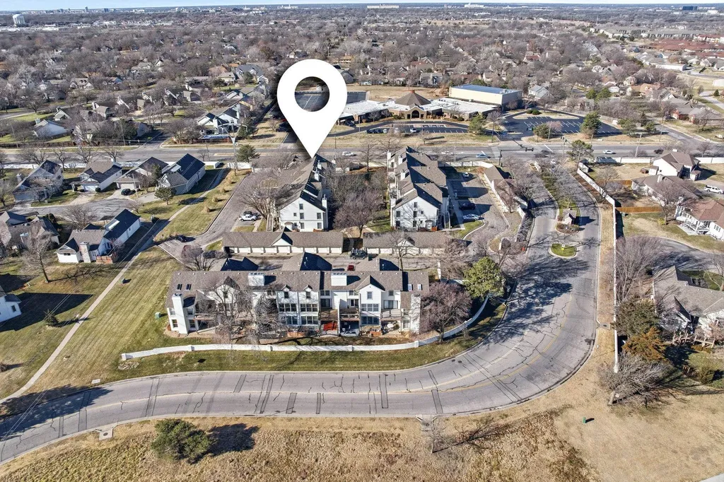8018 E Woodspring Way Wichita KS 67226