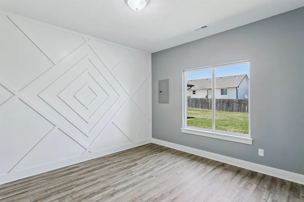 8974 E Forbes Circle Bel Aire KS 67226