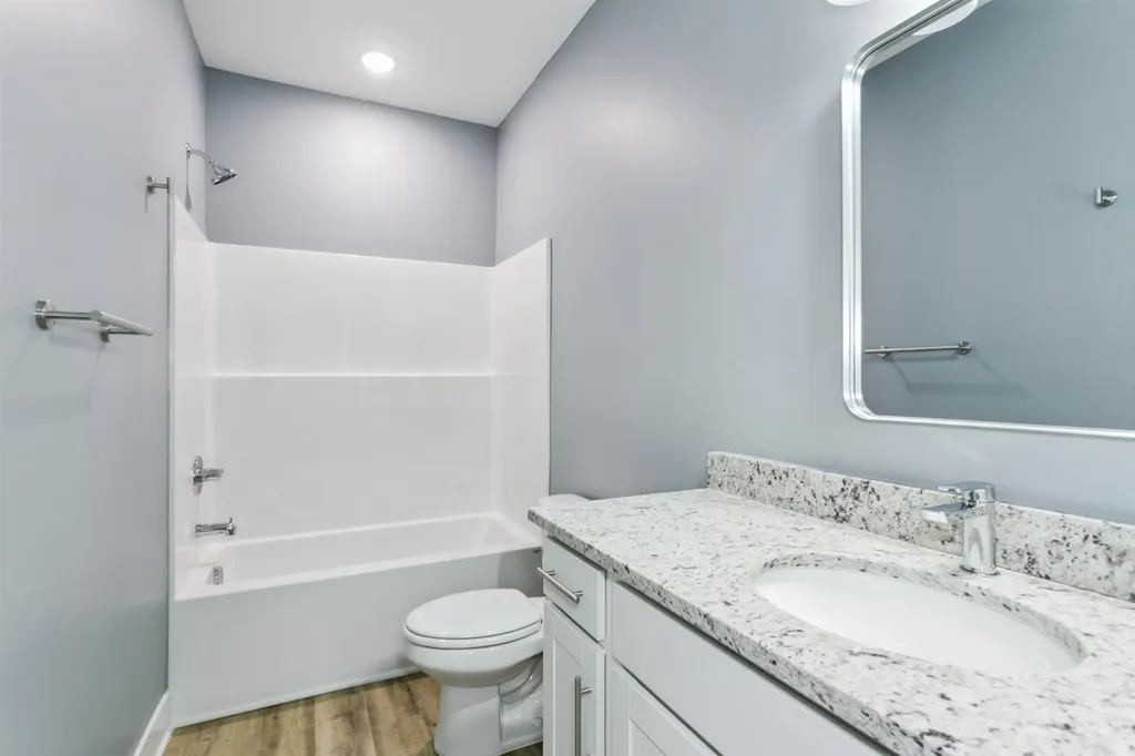 8974 E Forbes Circle Bel Aire KS 67226