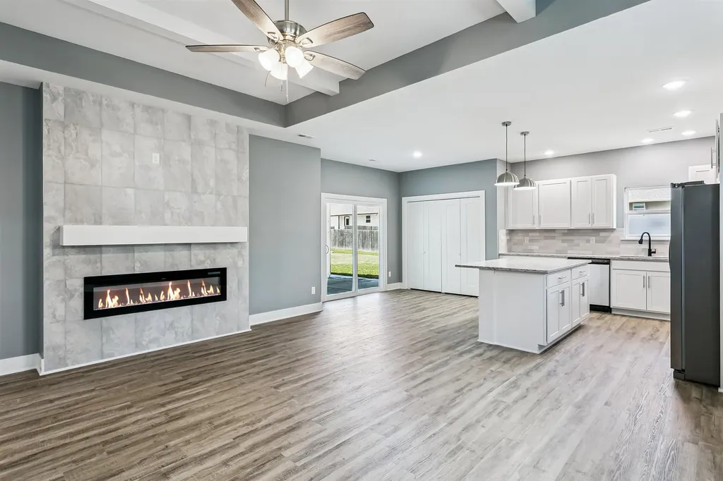8974 E Forbes Circle Bel Aire KS 67226