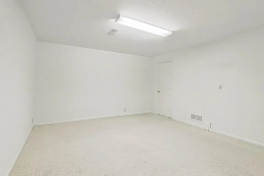 9222 E Lakepoint Street Wichita KS 67226