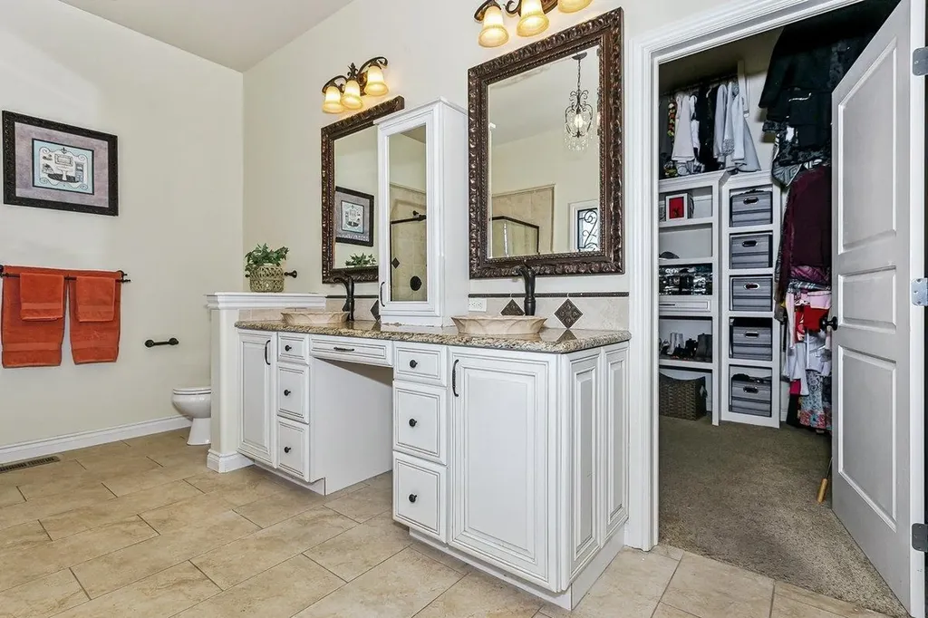 6906 E Summerside Court Bel Aire KS 67226