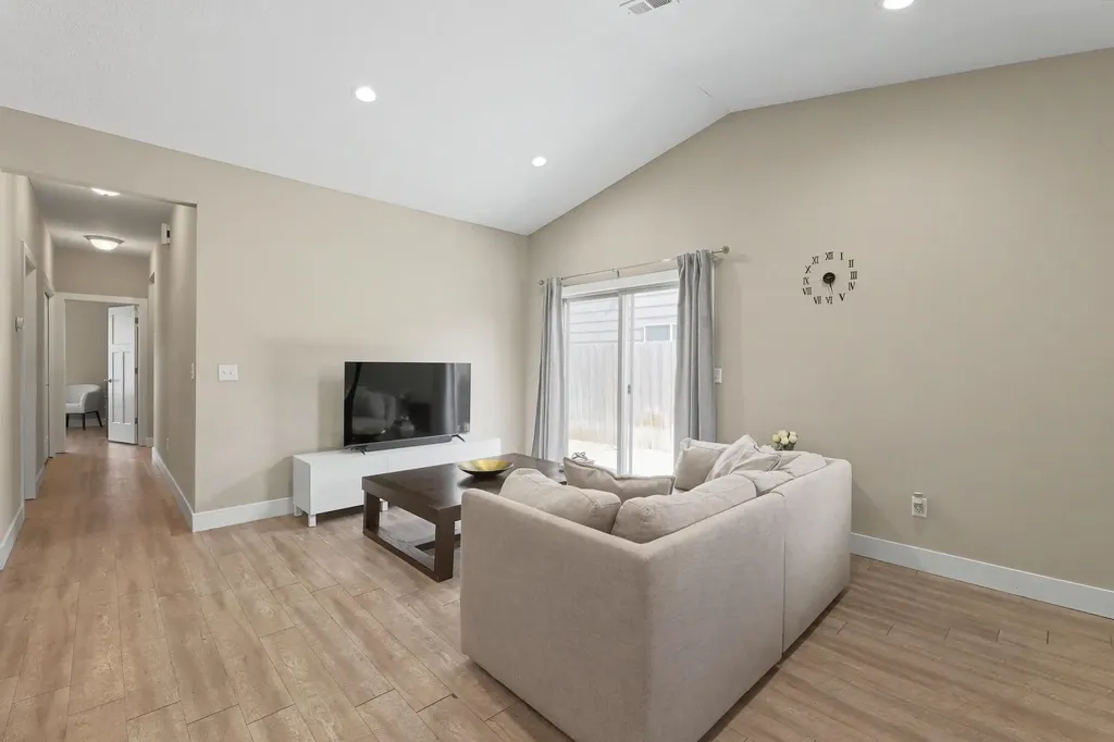 3308 E Aster Street Derby KS 67037