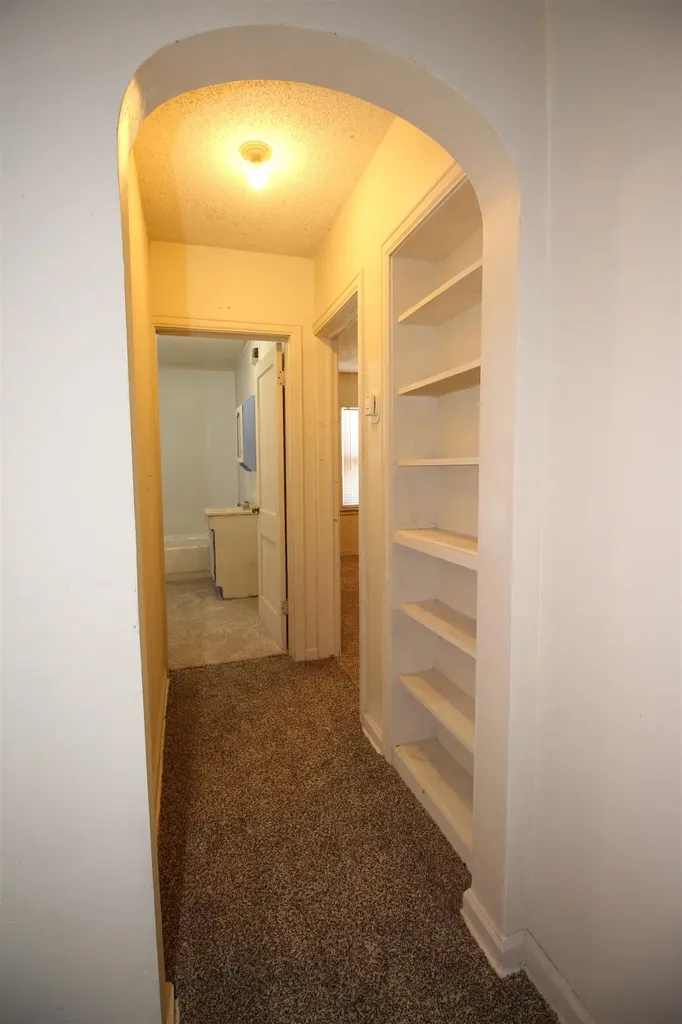 1652 S Washington Avenue Wichita KS 67211-4338