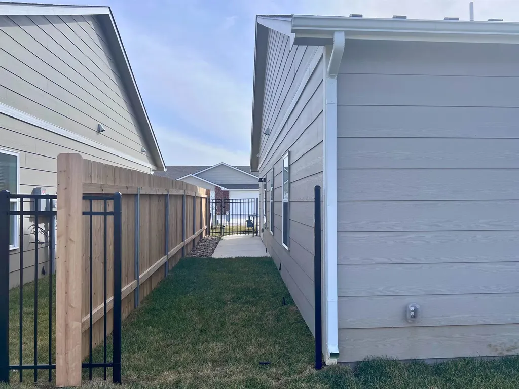 3755 S Bluelake Court Wichita KS 67215