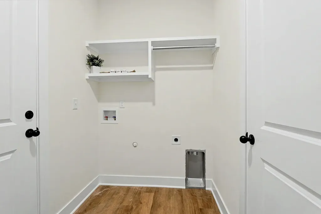 3755 S Bluelake Court Wichita KS 67215