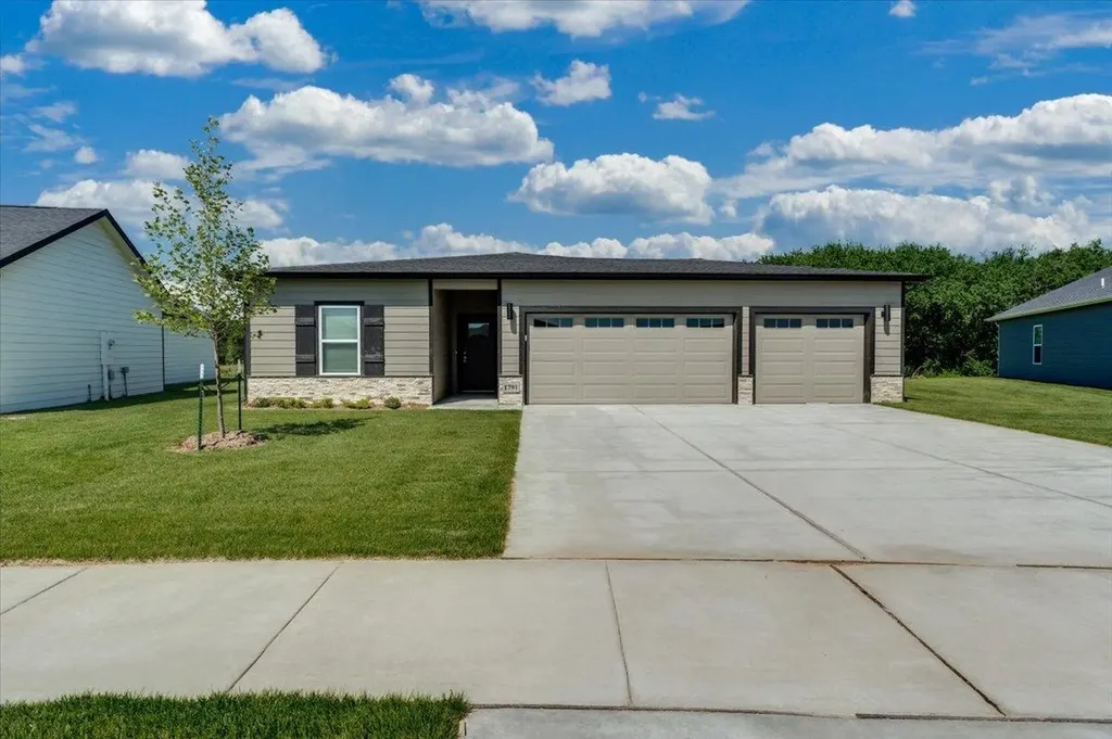 1791 W Redbud Lane Goddard KS 67052
