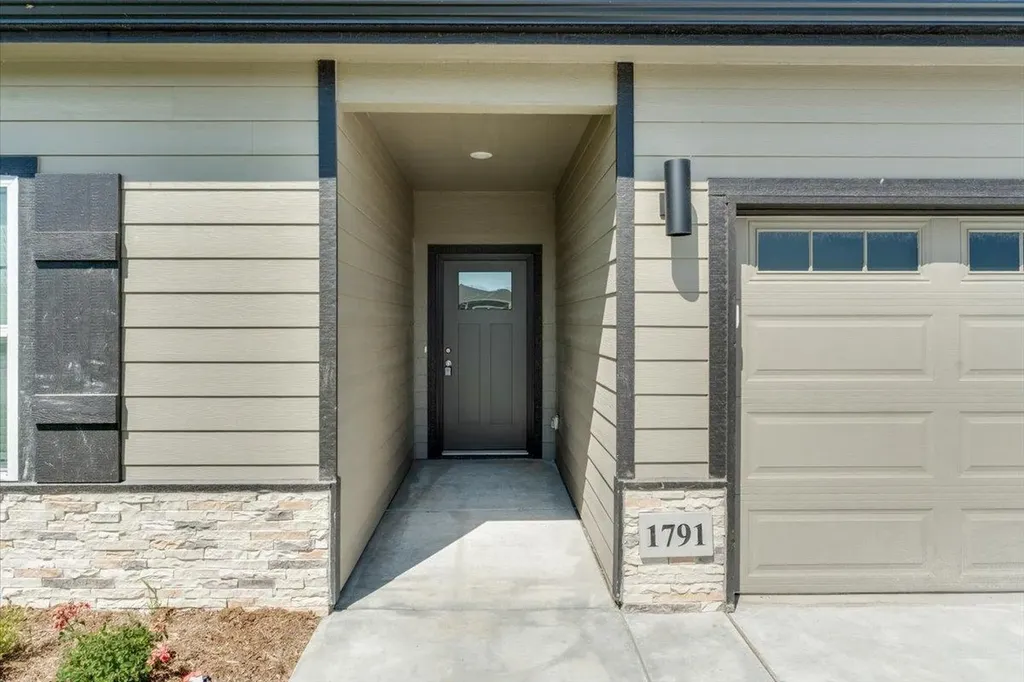 1791 W Redbud Lane Goddard KS 67052