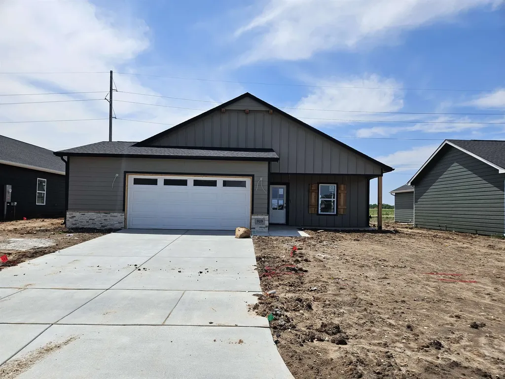 919 N Forestview Street Wichita KS 67235
