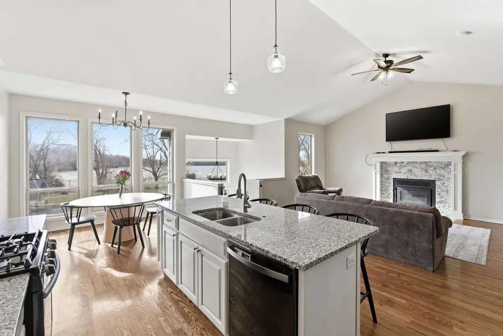 1233 E Bearhill Circle Park City KS 67147