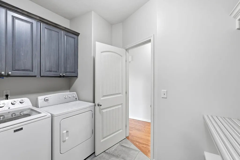 1233 E Bearhill Circle Park City KS 67147