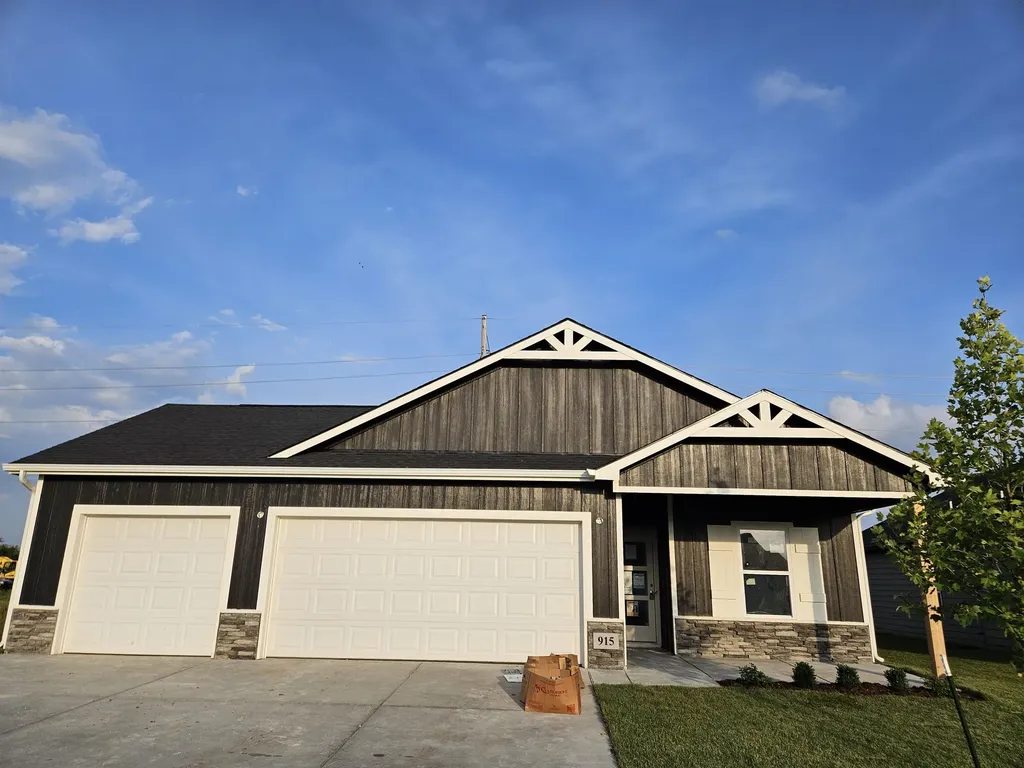 915 N Forestview Street Wichita KS 67235